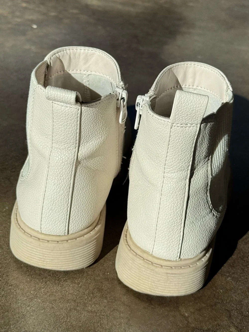 N/A comfortable cream